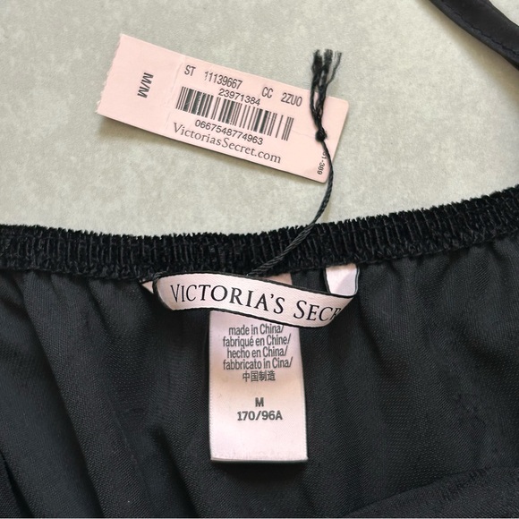 Victoria’s Secret Black Velvet Romper M - Picture 2 of 8